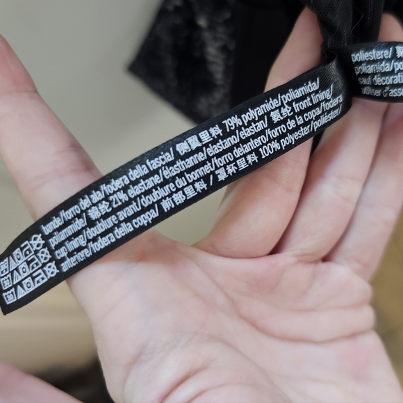 Victoria Sport Sports Bra - Picture 7 of 8